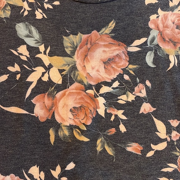 entro 3/4 sleeve babydoll top - navy with pink flowers size large - Picture 2 of 5